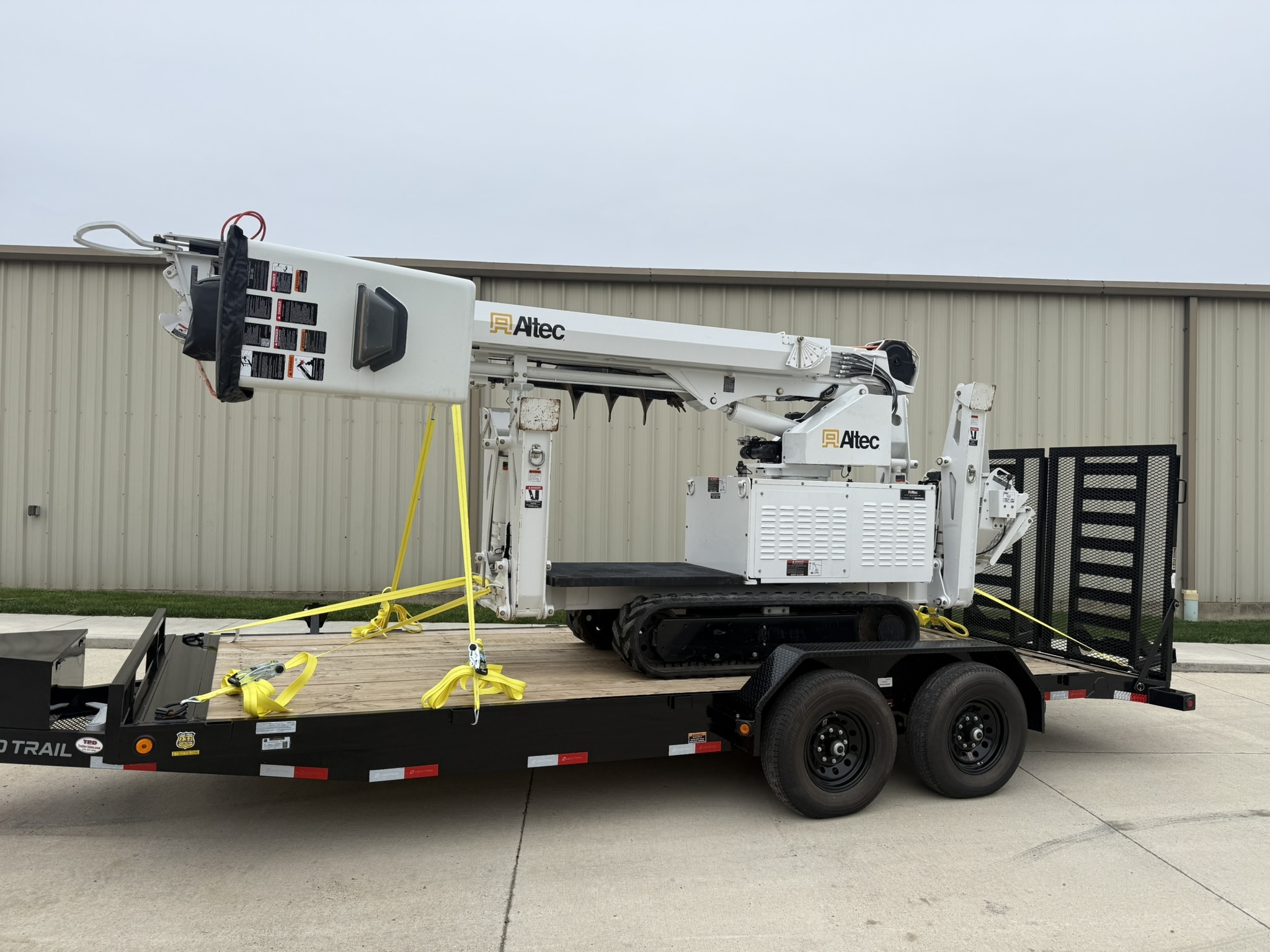 Used 2023 ALTEC Db37 in New Madison, OH - 5040074671 - Equipment Trader