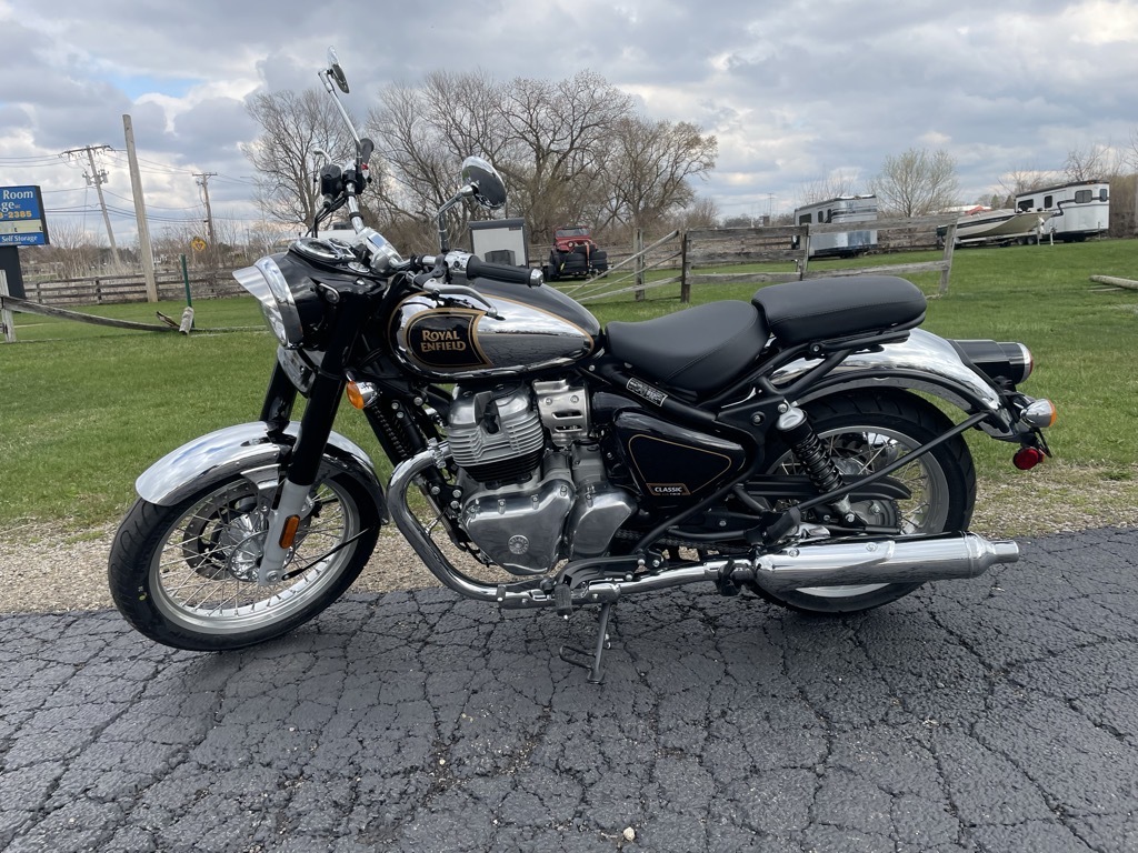 2026 Royal Enfield CLASSIC 650 - BLACK CHROME CHROME in Marengo, IL