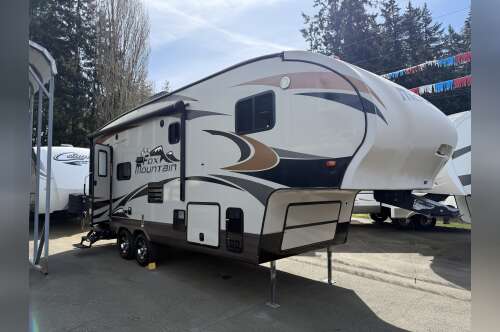2017 Northwood Mfg FOX MOUNTAIN 235RLS in shelton WA