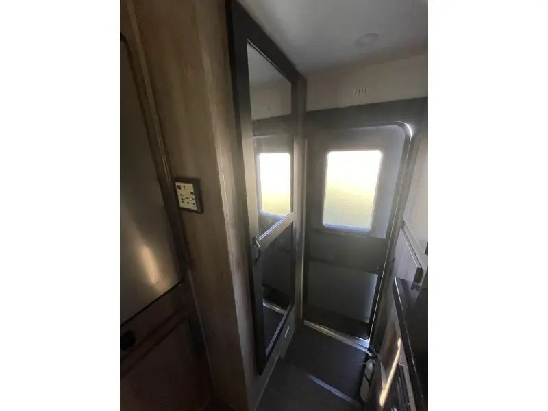 2026 Travel Lite Up Country 775U