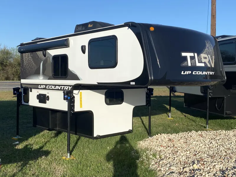 2026 Travel Lite Up Country 775U