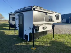 2026 Travel Lite Up Country 775U