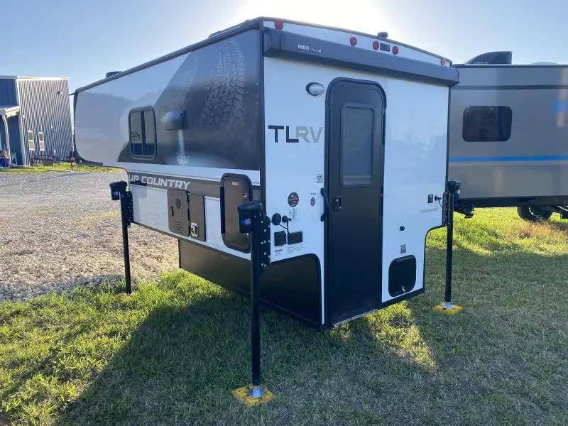 2026 Travel Lite Up Country 775U