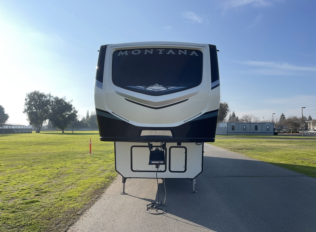 2021 Keystone MONTANA 3760FL in fresno CA