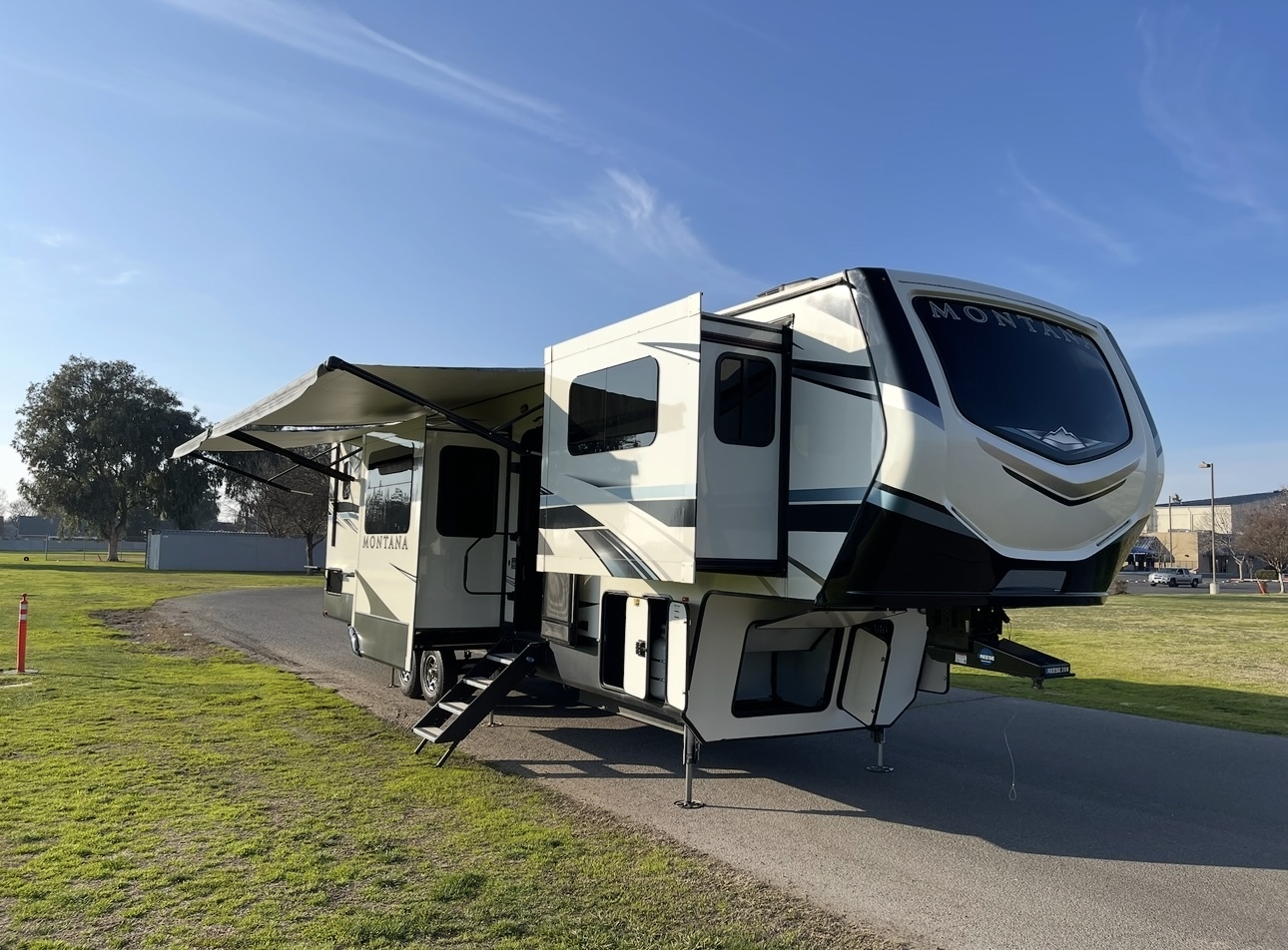 2021 Keystone MONTANA 3760FL RV