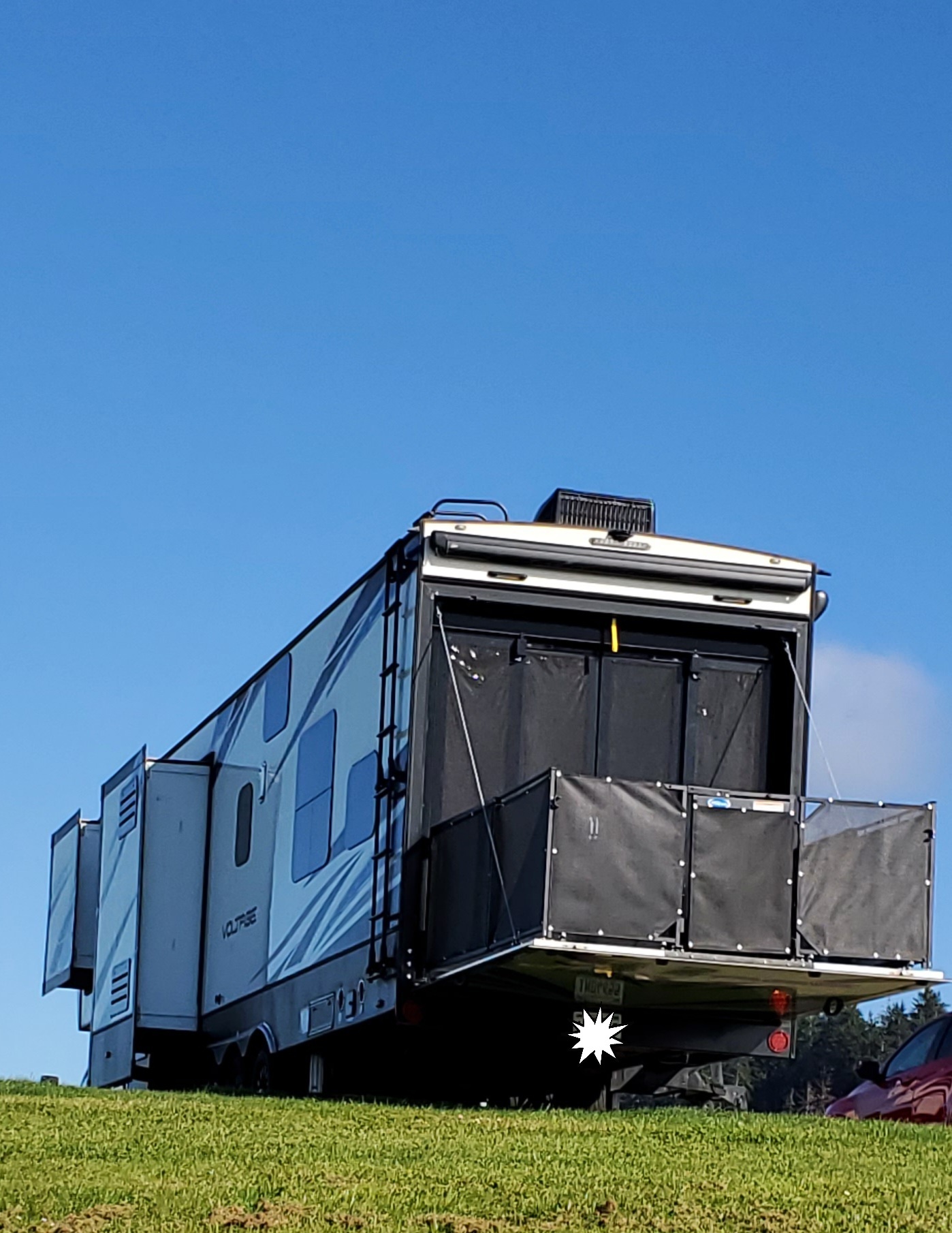 2018 Dutchmen VOLTAGE 3805 in central point OR