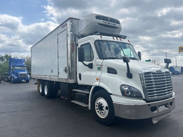 2018 FREIGHTLINER CASCADIA 113 in Indianapolis, IN