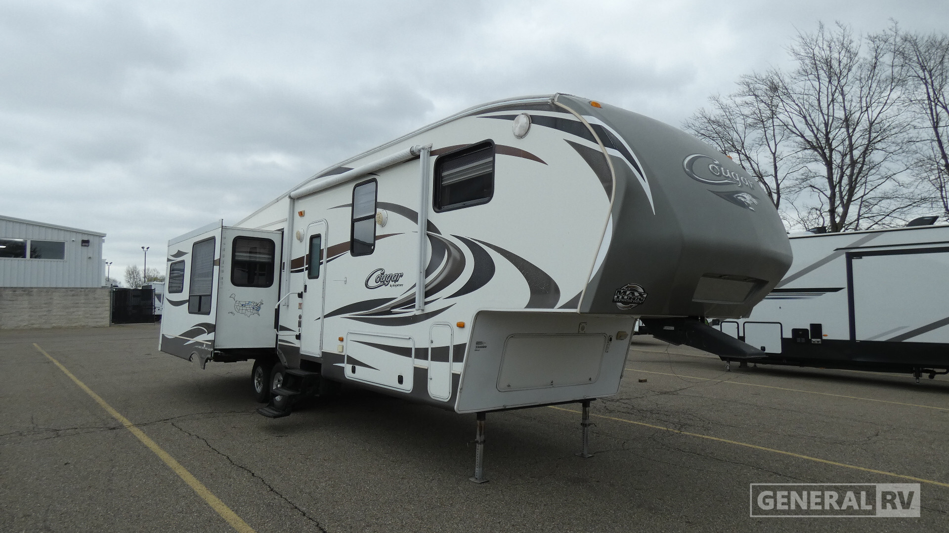 2013 Keystone COUGAR 327RES in north canton OH