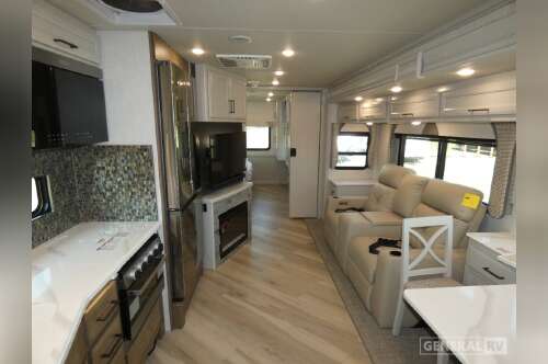 2026 Fleetwood BOUNDER 33C in north canton OH