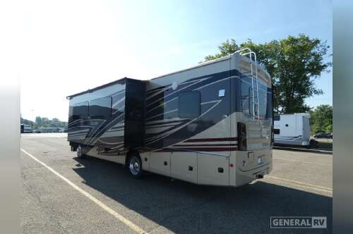 2026 Fleetwood BOUNDER 33C in north canton OH