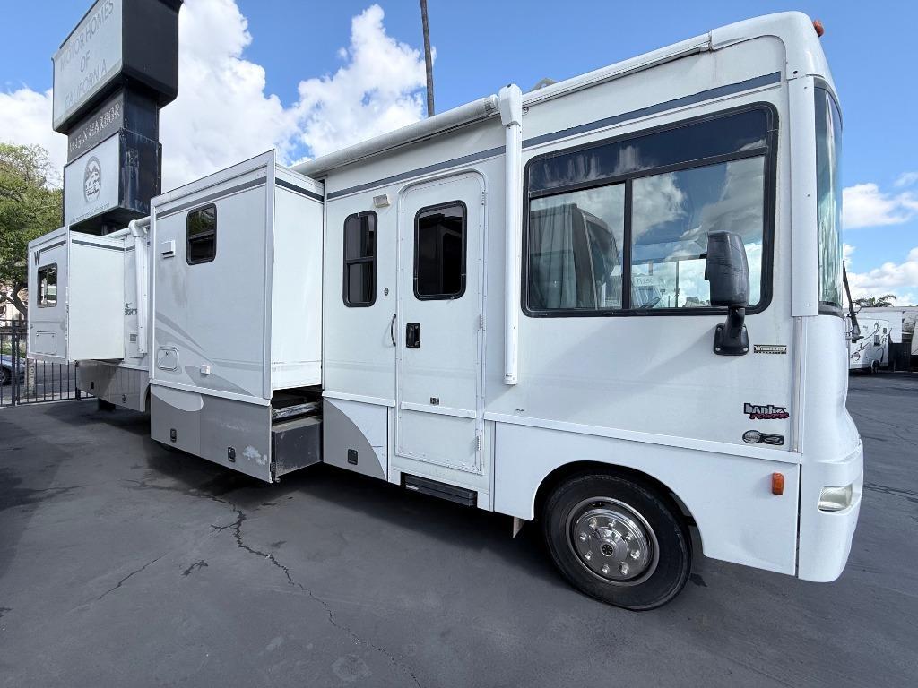 2005 Winnebago Sightseer 34A in santa ana CA