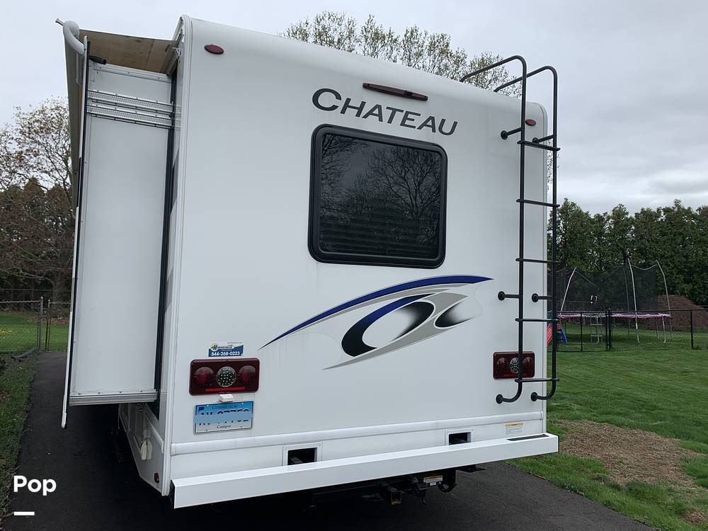 2021 Thor Motor Coach Chateau 31WV in meriden CT