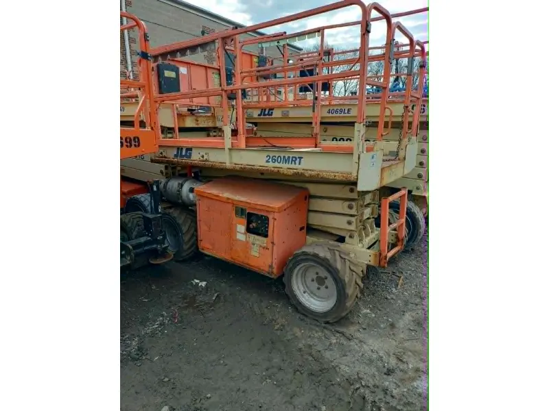 2004 JLG 260MRT