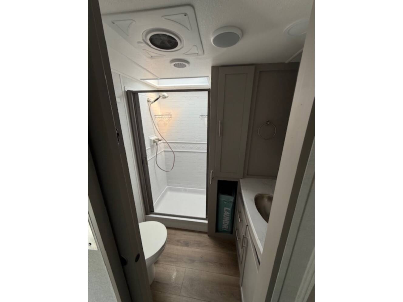 A photo of this 2025 Alliance Rv AVENUE ALL-ACCESS SERIES 29RL