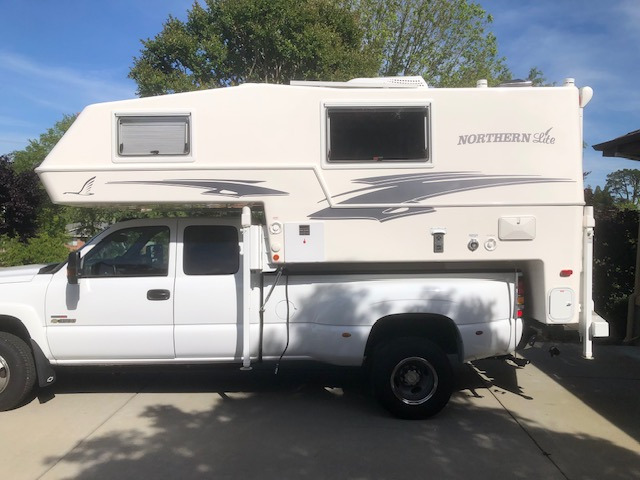 2021 Northern Lite 9-6 CLASSIC SE RV