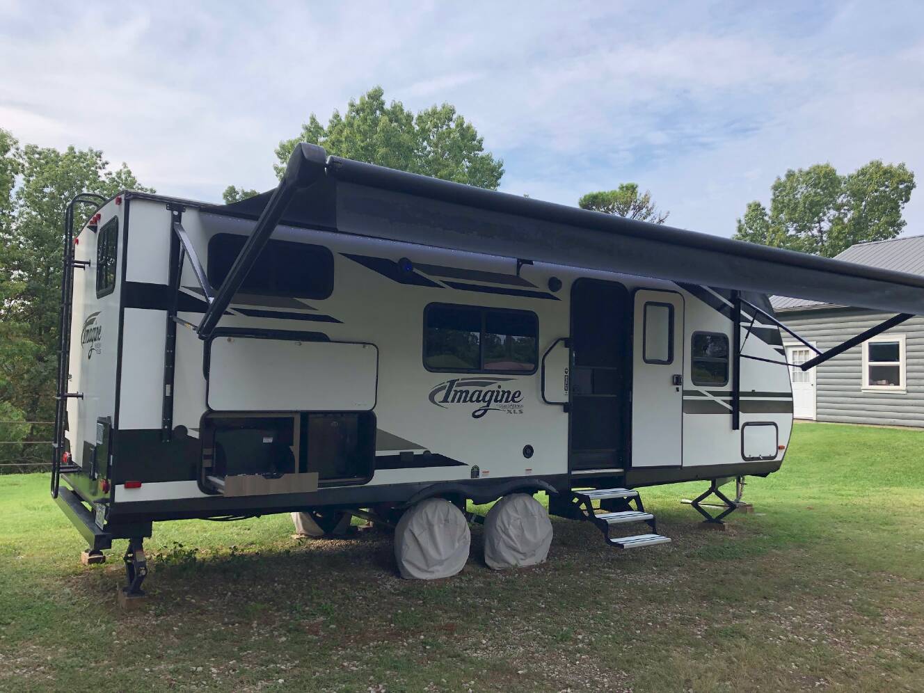 A photo of this 2021 Grand Design IMAGINE XLS 23BHE