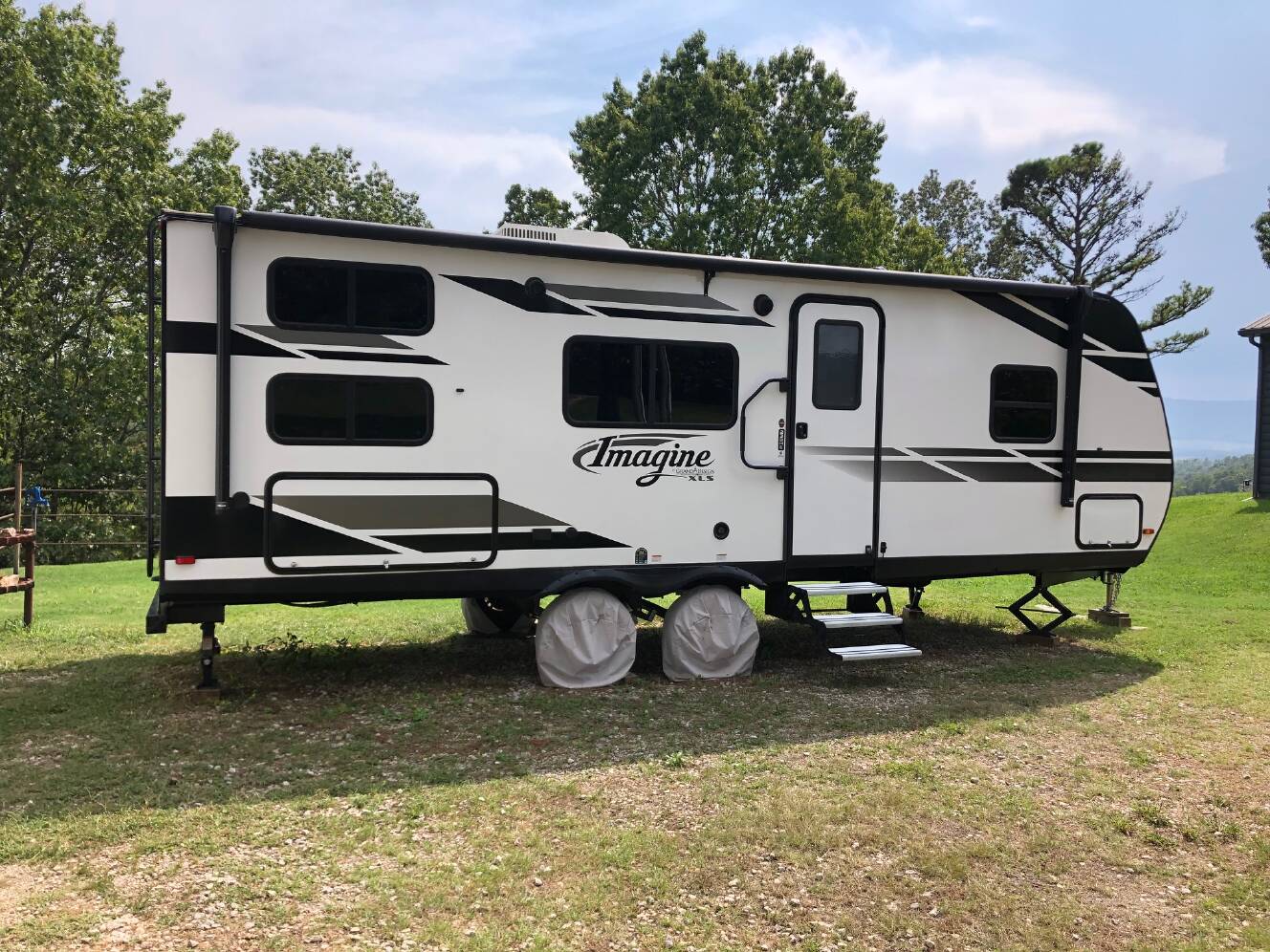 A photo of this 2021 Grand Design IMAGINE XLS 23BHE