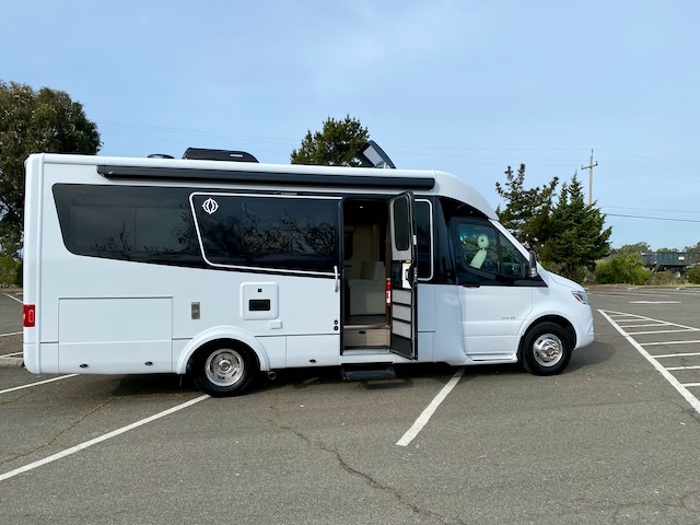 2021 Leisure Travel UNITY U24CB in alameda CA