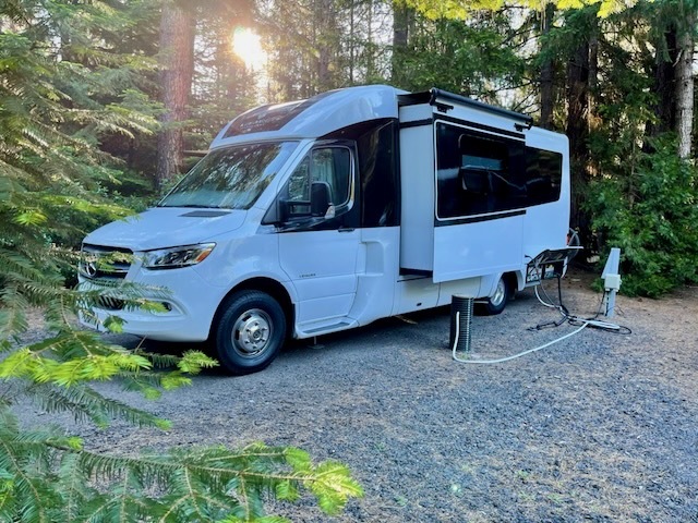 2021 Leisure Travel UNITY U24CB RV