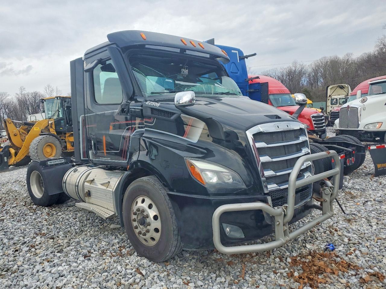 2023 FREIGHTLINER CASCADIA in York Haven, PA
