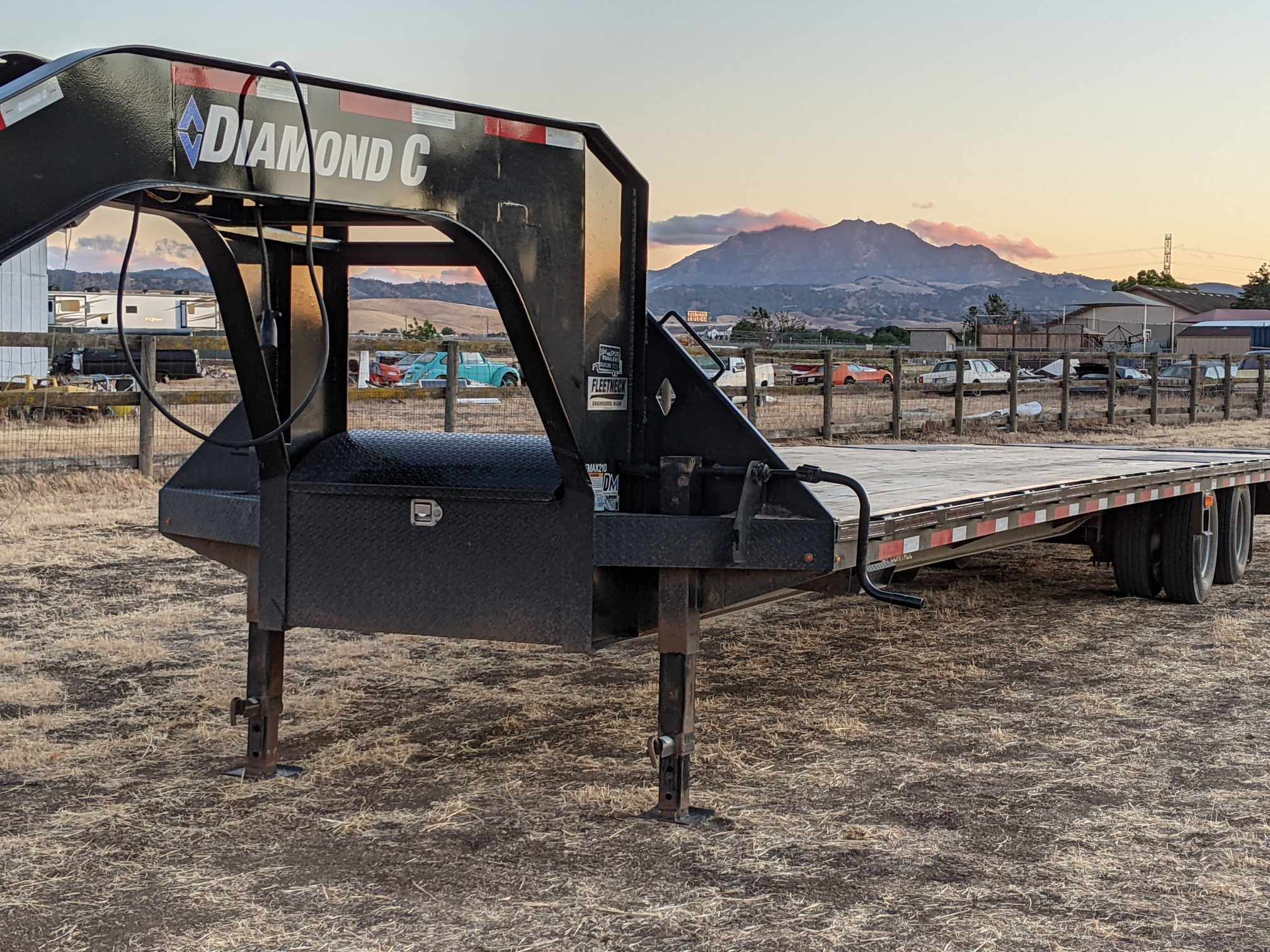 2019 DIAMOND C FMAX 210 in Crawfordsville, IN