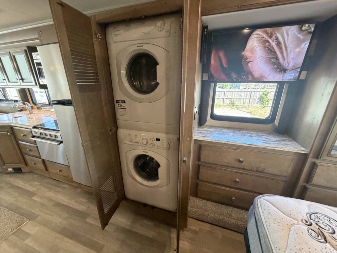 A photo of this 2020 Fleetwood FLAIR 35R