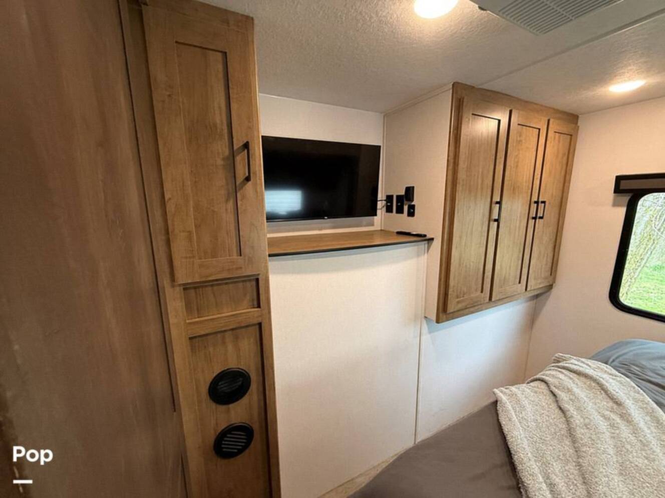 A photo of this 2024 Coachmen Freedom Express Ultra Lite 259FKDS