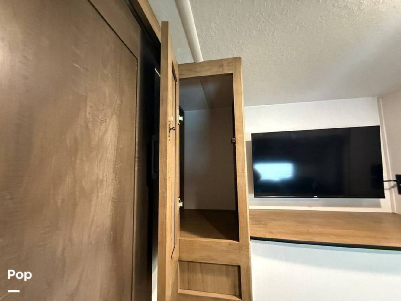 A photo of this 2024 Coachmen Freedom Express Ultra Lite 259FKDS