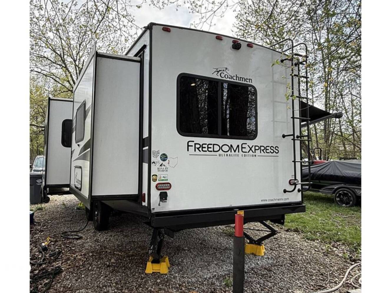 A photo of this 2024 Coachmen Freedom Express Ultra Lite 259FKDS