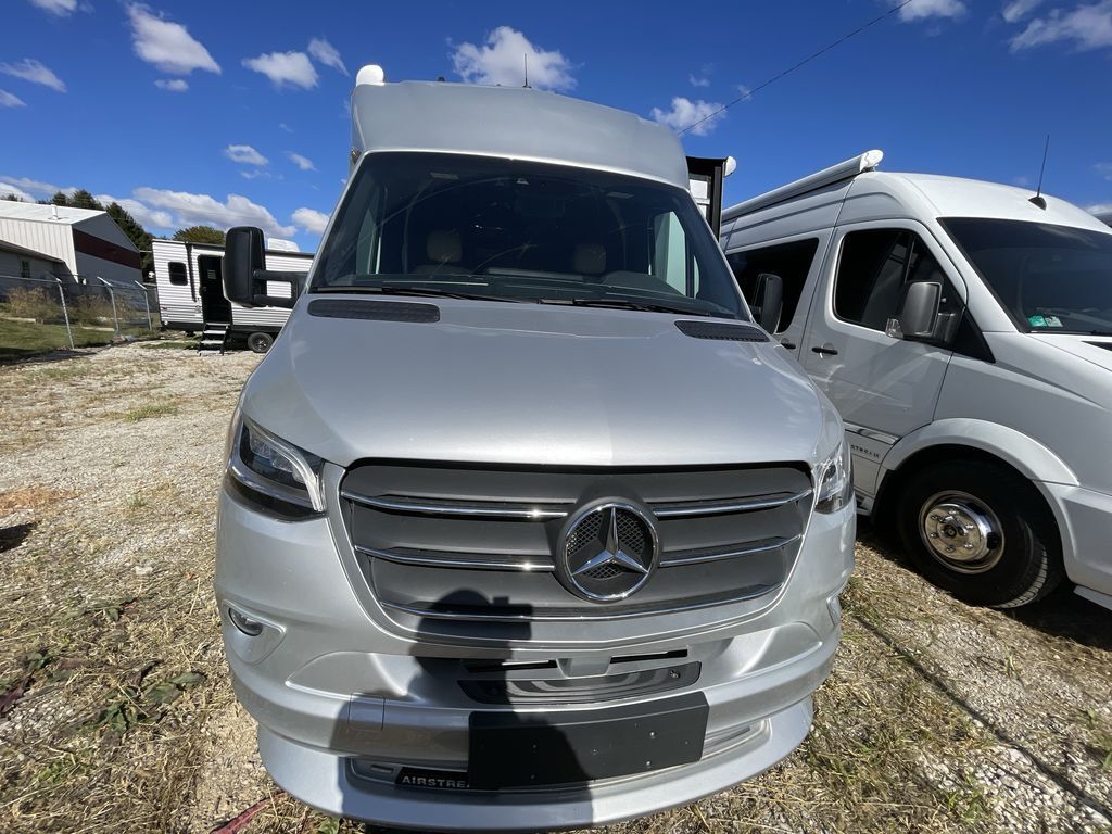 2023 Airstream Atlas Murphy Suite Tommy Bahama MURPHY SUITE TOMMY BAHAMA EDITION in columbia city IN