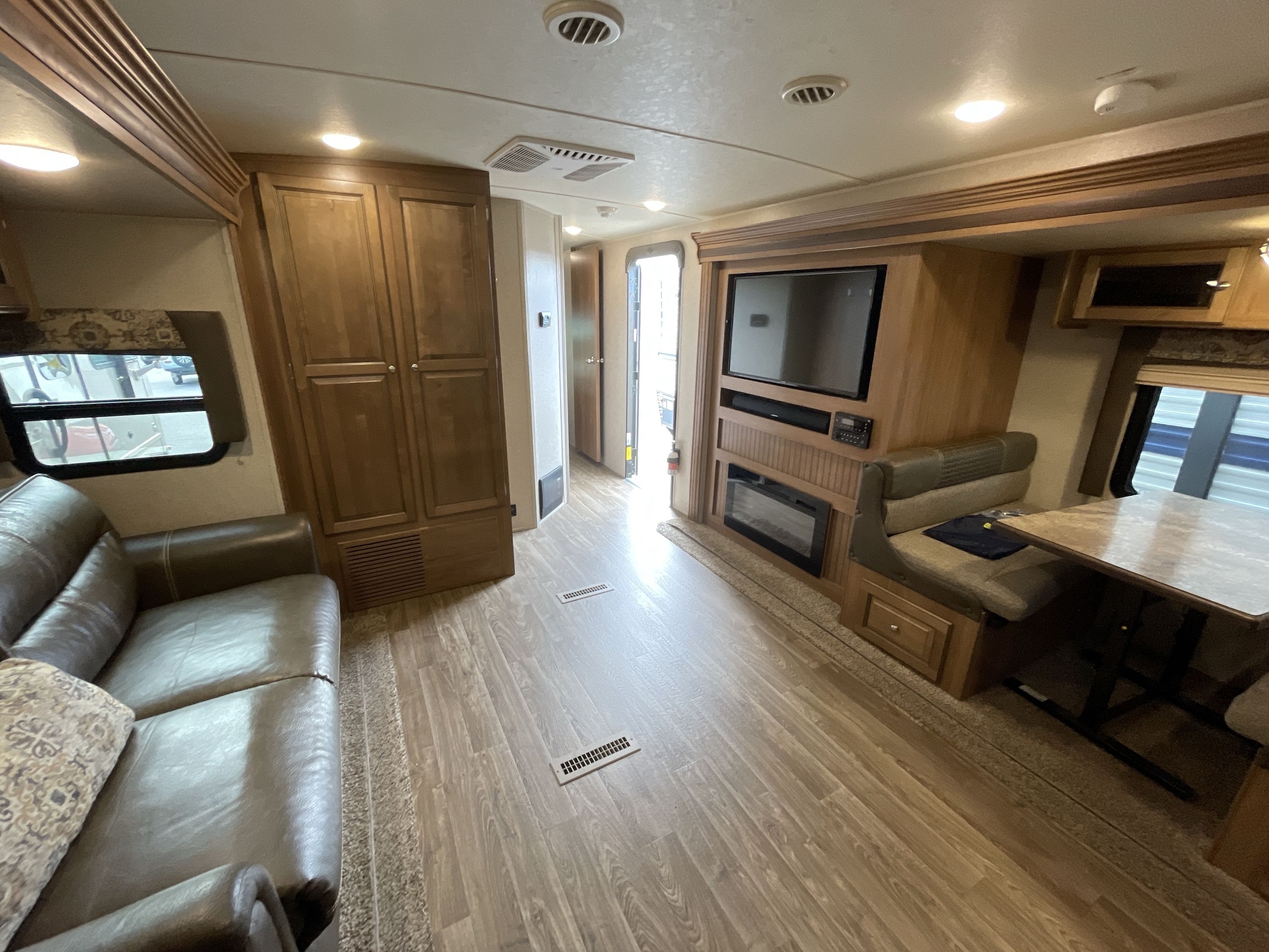 2019 Forest River FLAGSTAFF SUPER LITE 27RKWS in grand rapids MI