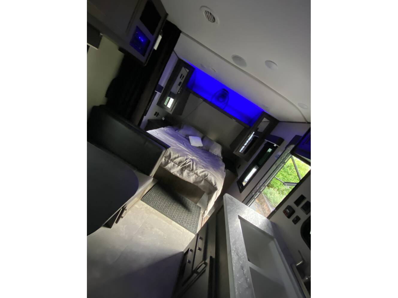 A photo of this 2020 Jayco JAY FLIGHT SLX 224BH