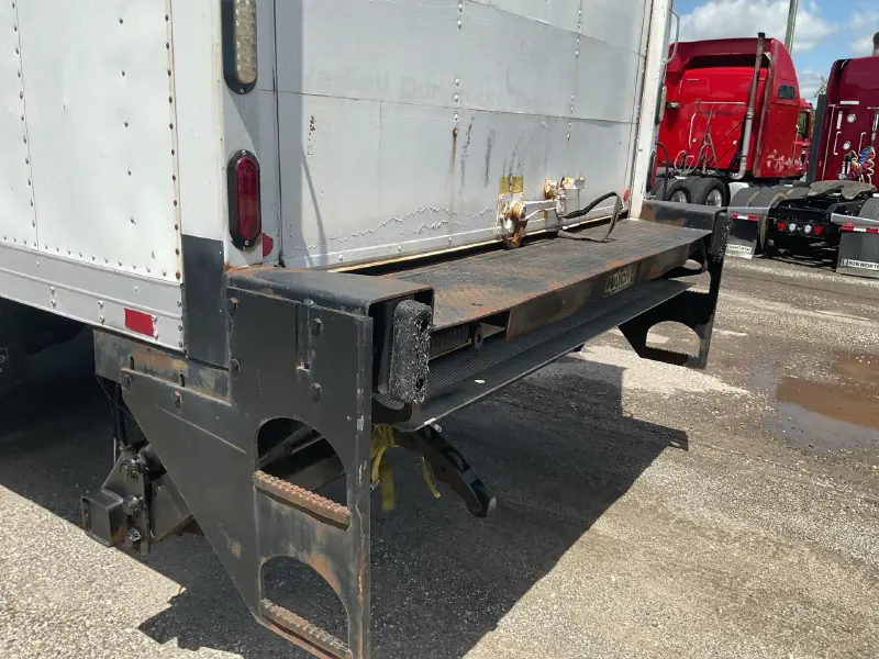 2019 FREIGHTLINER BUSINESS CLASS M2 106