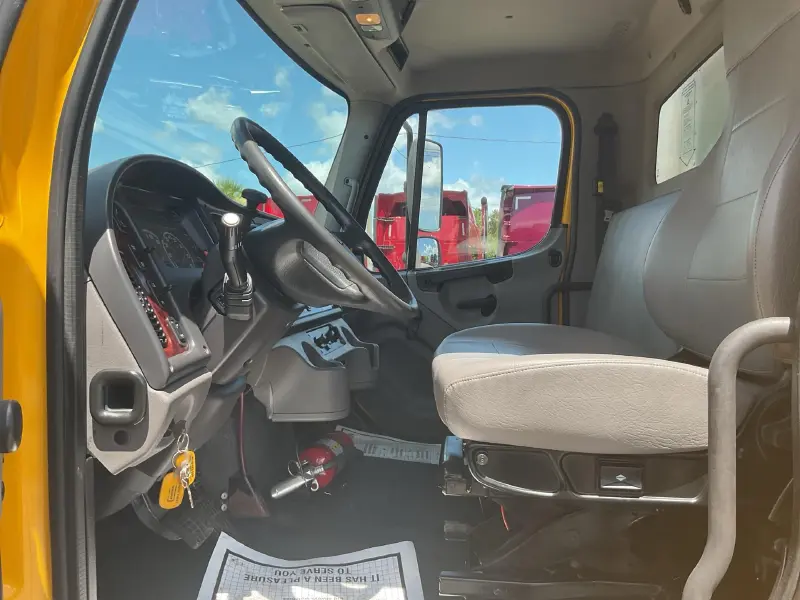 2019 FREIGHTLINER BUSINESS CLASS M2 106