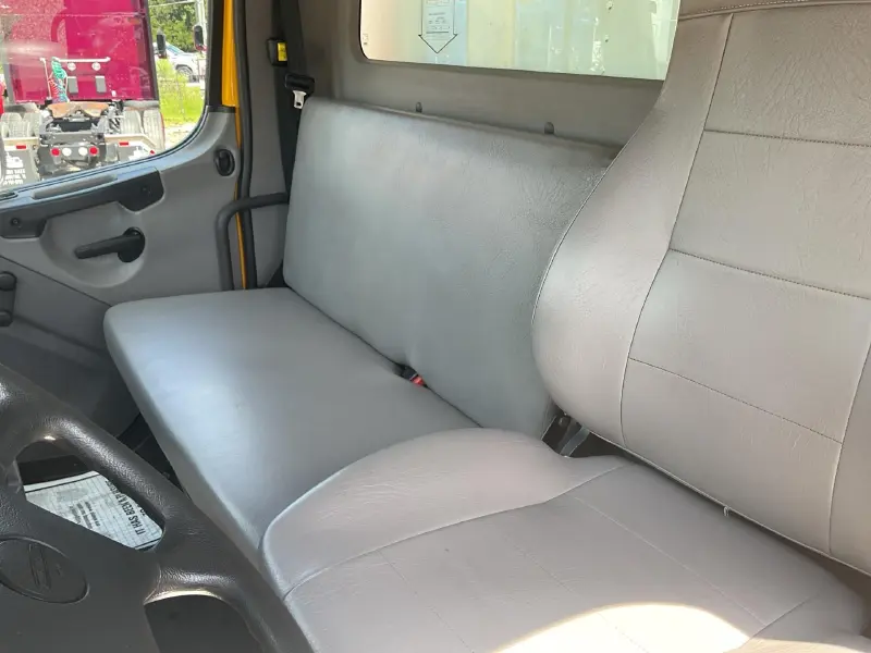 2019 FREIGHTLINER BUSINESS CLASS M2 106