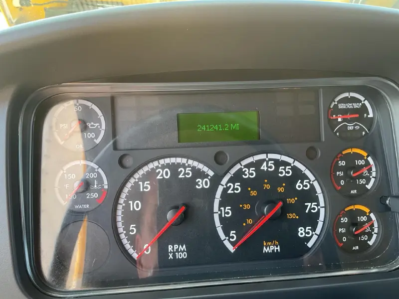2019 FREIGHTLINER BUSINESS CLASS M2 106