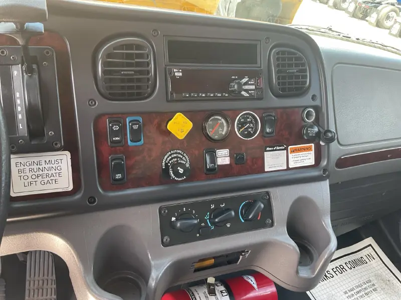 2019 FREIGHTLINER BUSINESS CLASS M2 106