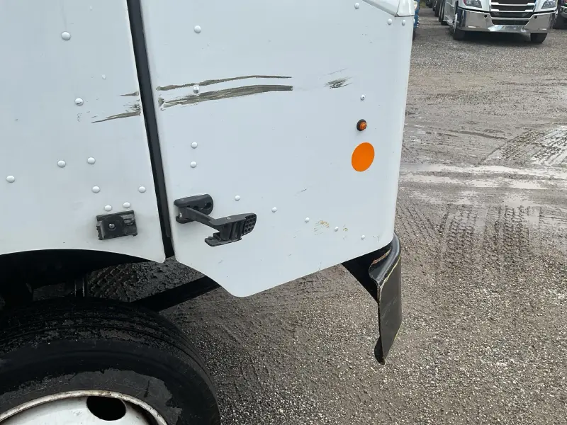2019 Freightliner MT556