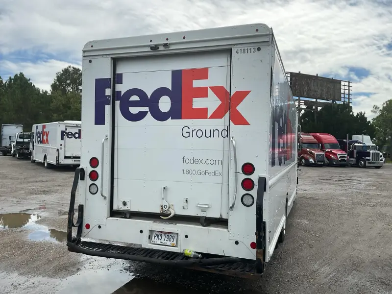 2019 Freightliner MT556