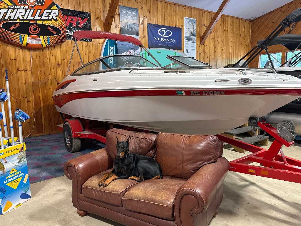 2011 Crownline SS 21 Runabout Boat boat