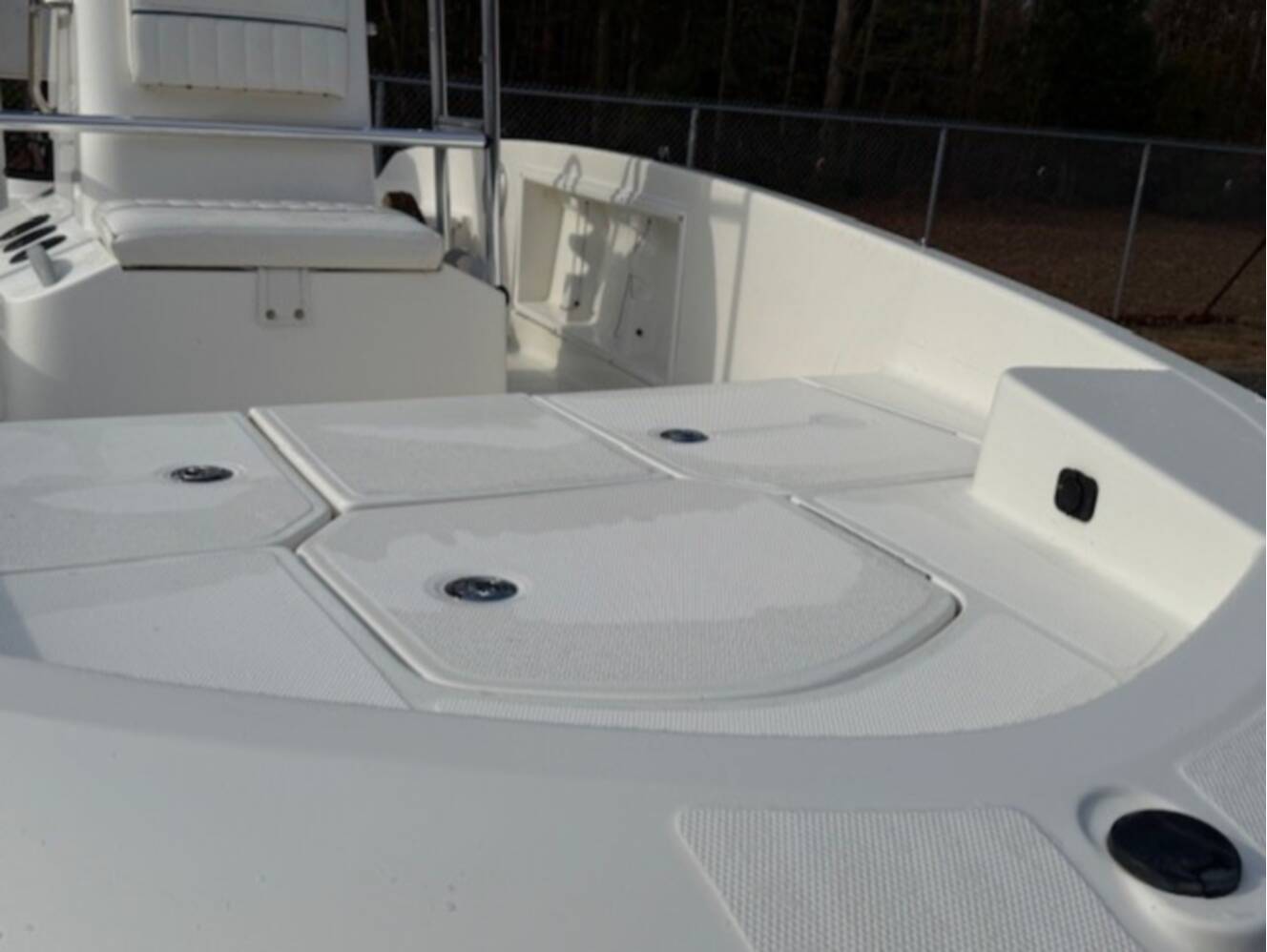 A photo of this 2017 Bayliner Element E16