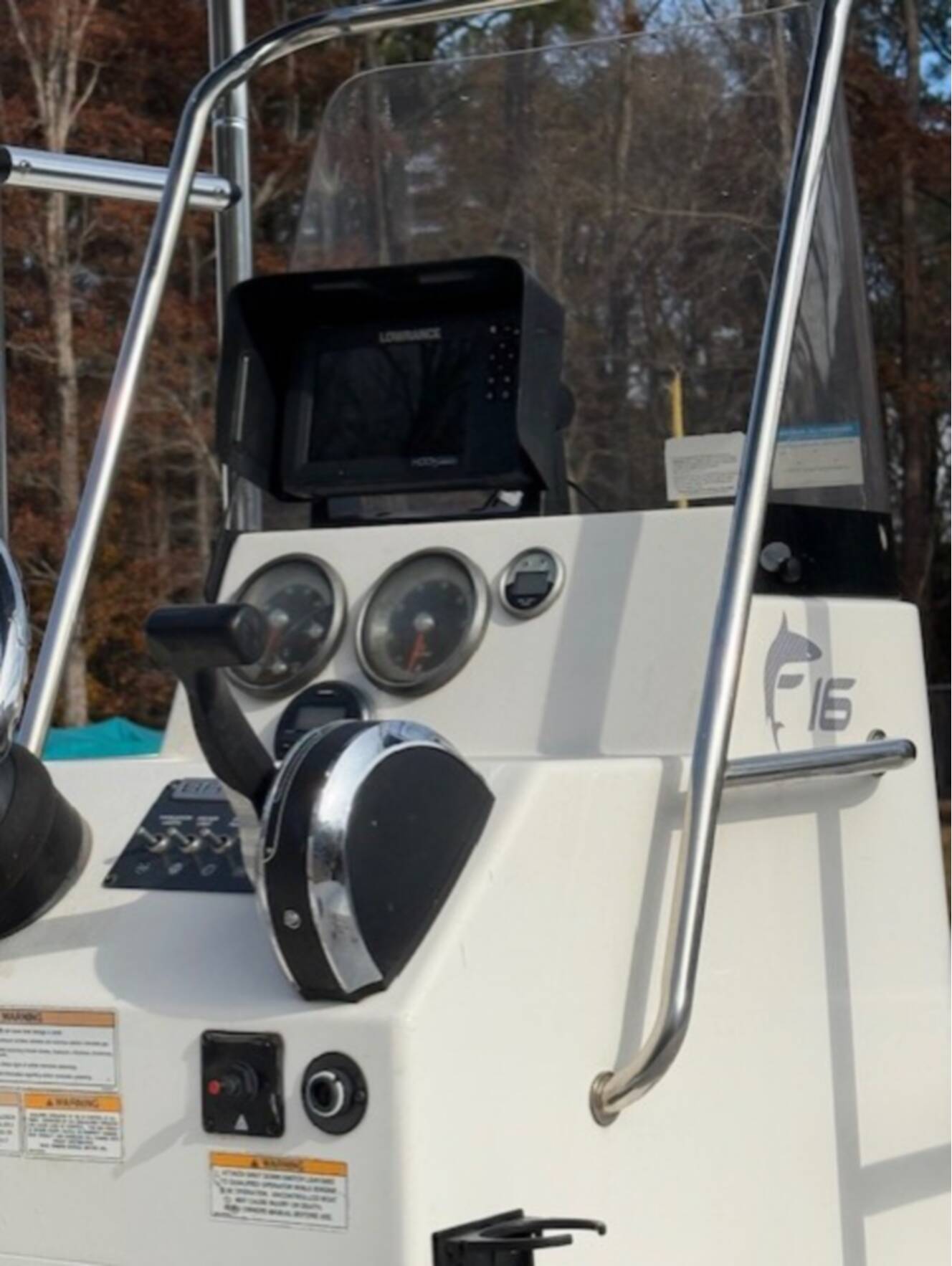 A photo of this 2017 Bayliner Element E16