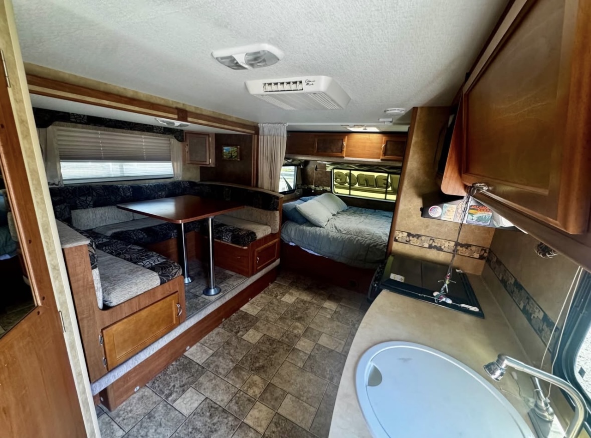 2012 Lance 1685 Travel Trailer in arroyo grande CA