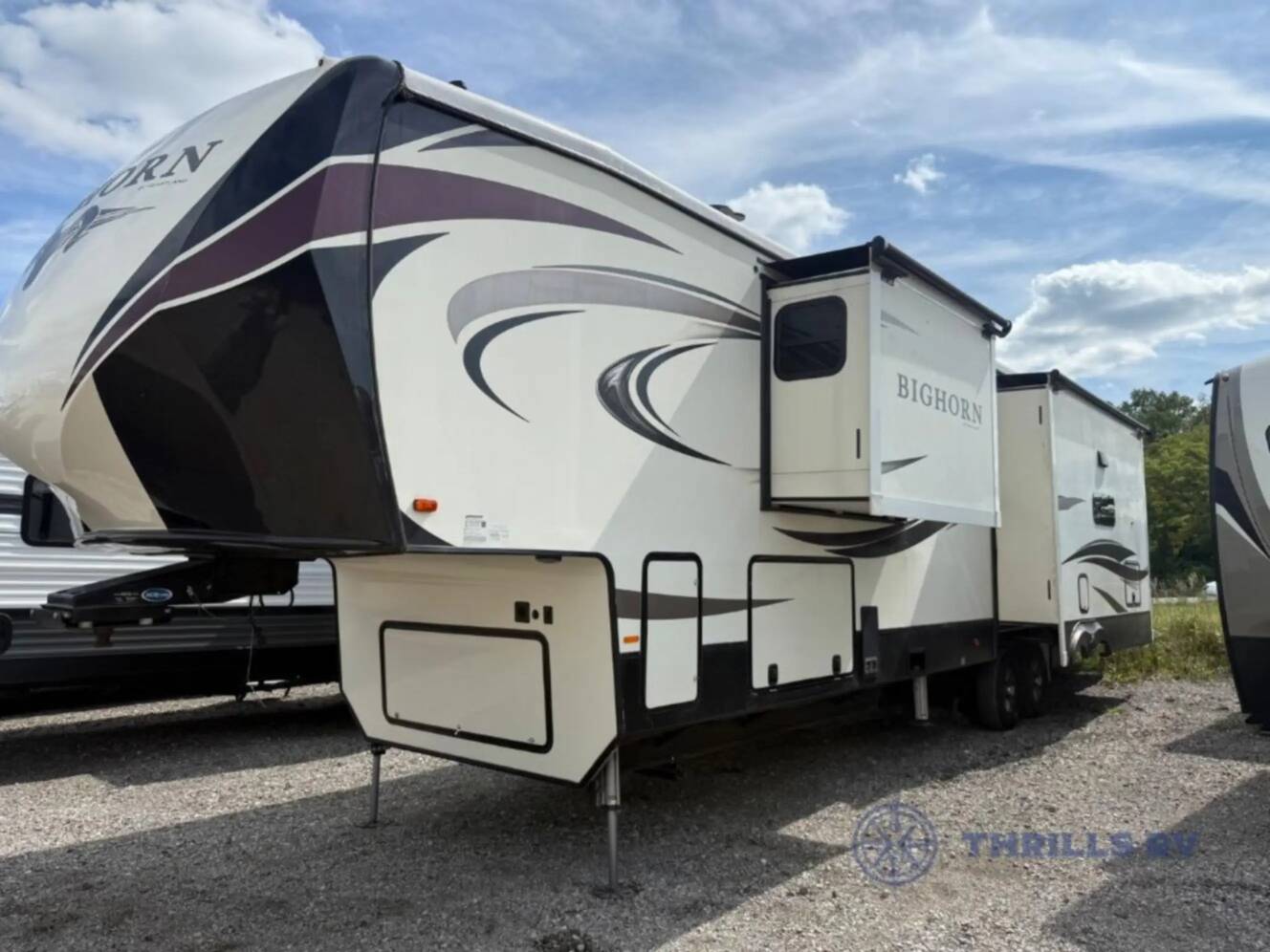 A photo of this 2022 Heartland BIGHORN 3870FB