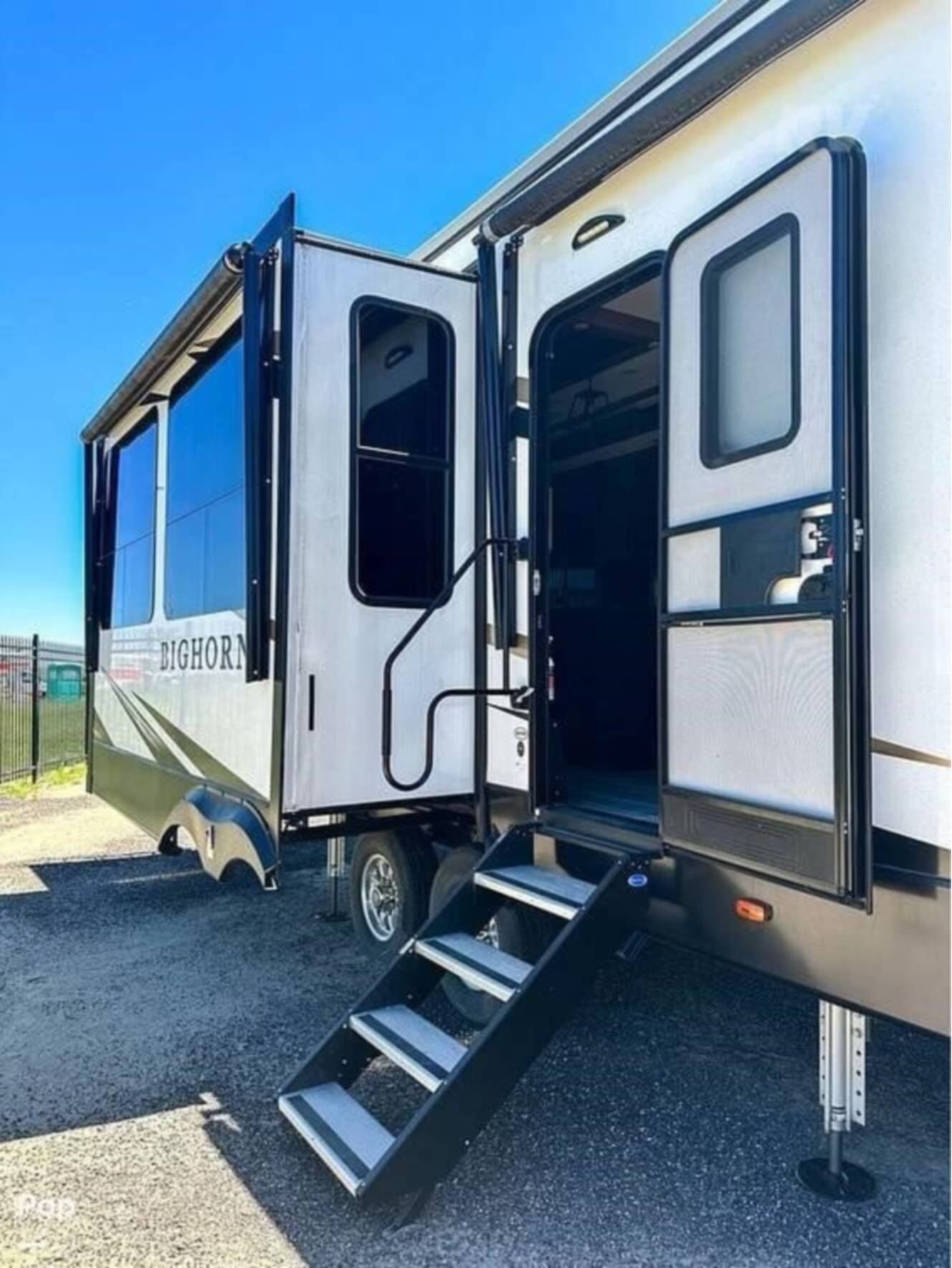A photo of this 2022 Heartland BIGHORN 3870FB
