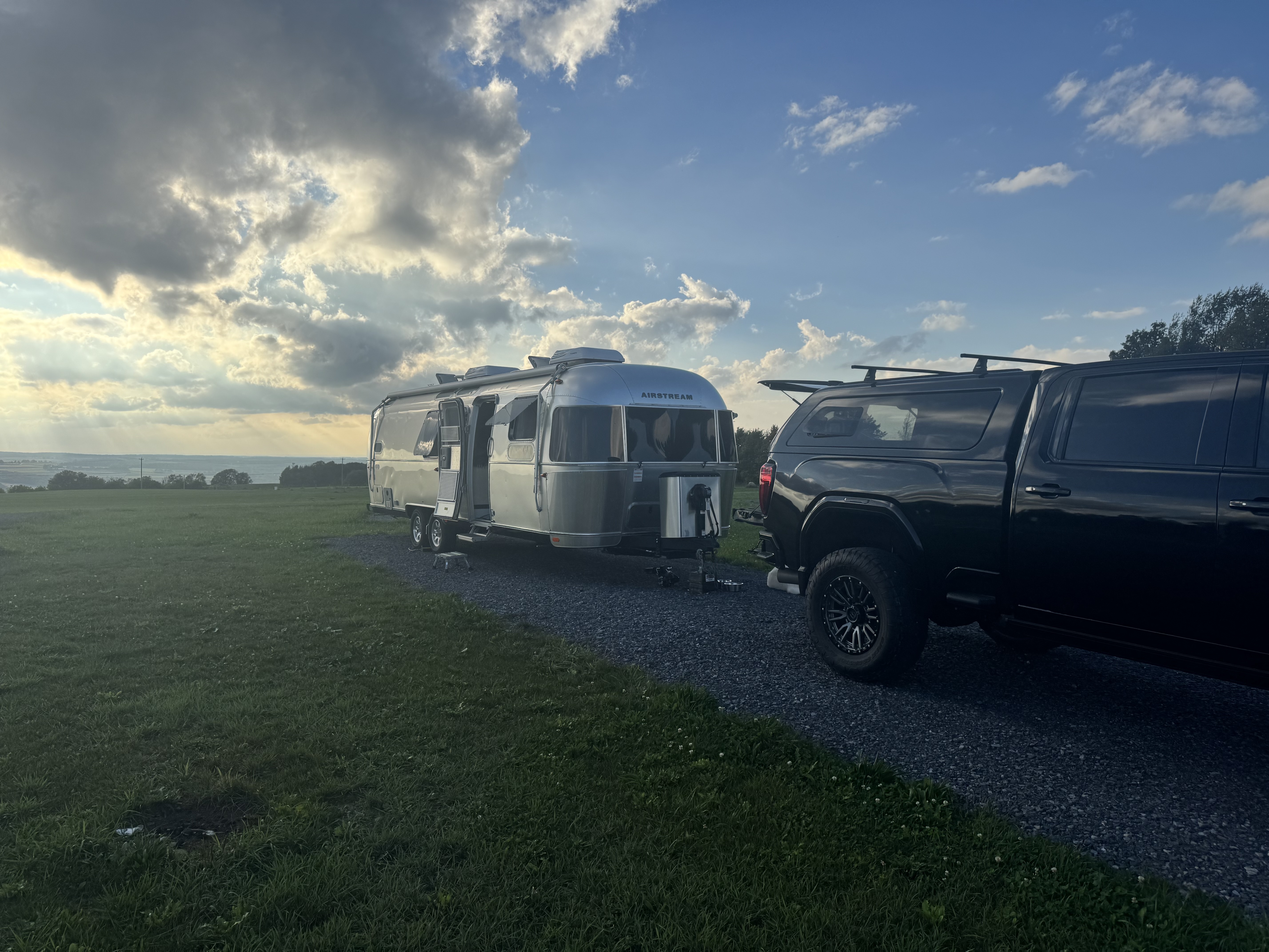 2023 Airstream FLYING CLOUD 30FB BUNK RV