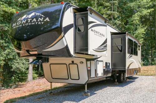 2017 Keystone MONTANA HIGH COUNTRY 362RD in taylorsville NC