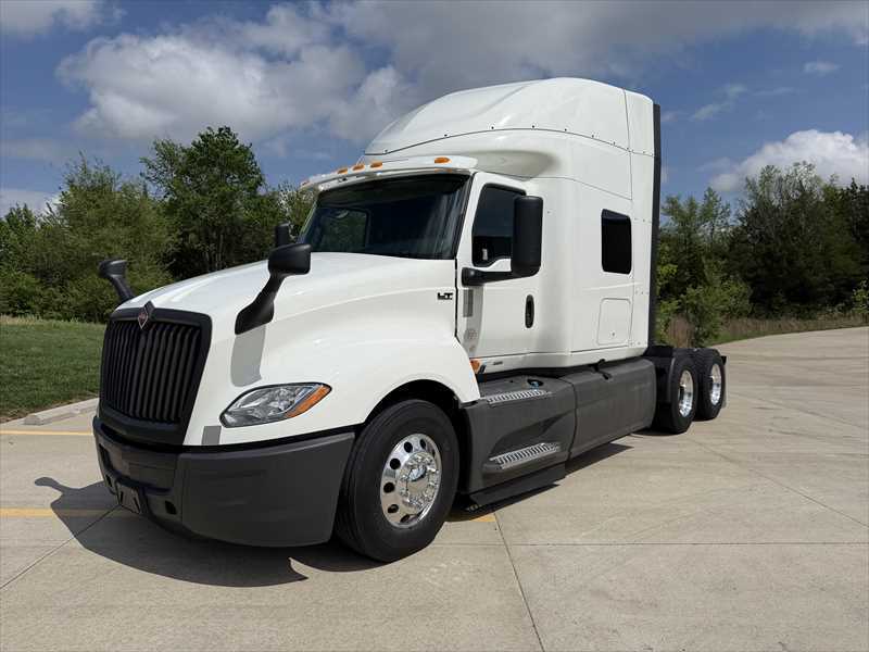 2021 INTERNATIONAL LT in Springfield, MO
