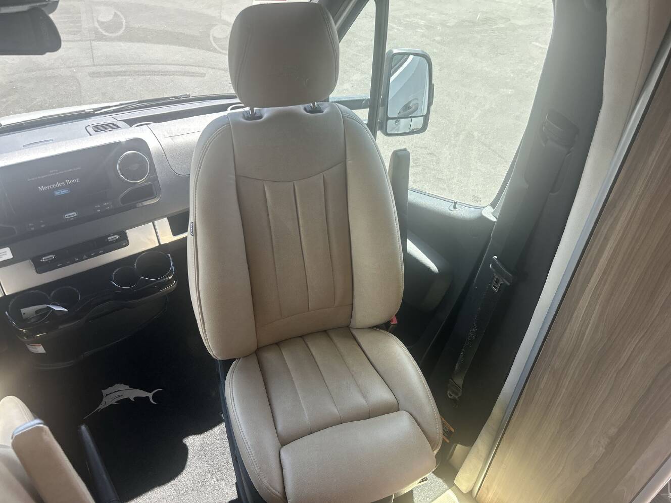 A photo of this 2023 Airstream ATLAS 24 TOMMY BAHAMA 