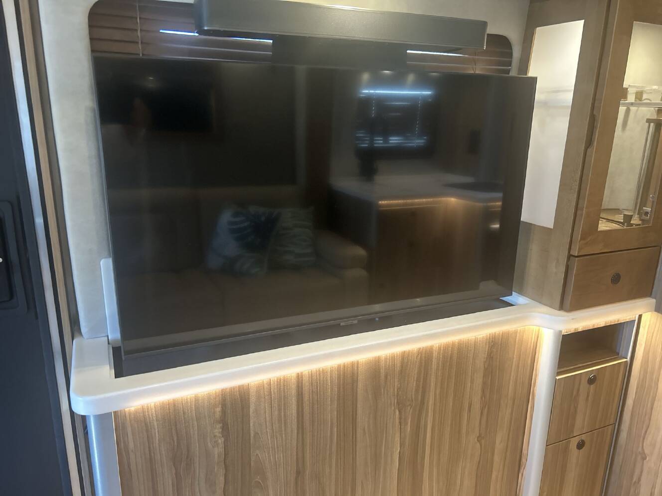 A photo of this 2023 Airstream ATLAS 24 TOMMY BAHAMA 